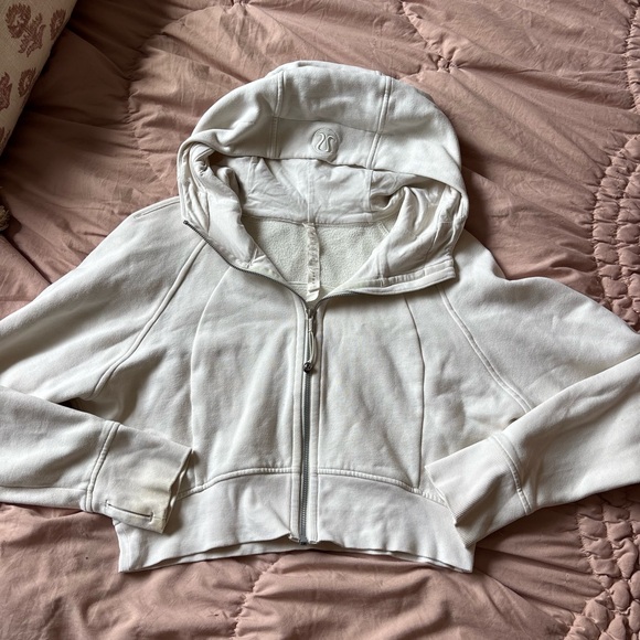Lululemon Scuba Full Zip-Up Cropped Hoodie in Bone - Picture 6 of 11